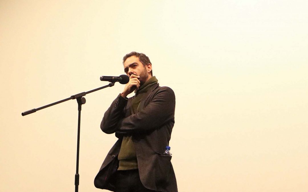Entrevista Theo Court, director de «Blanco en blanco»