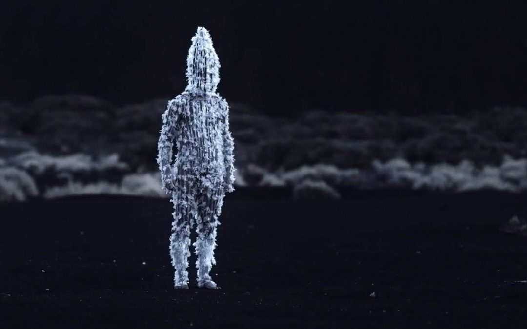 «Blanco en blanco», de Theo Court: Imágenes del fin del mundo
