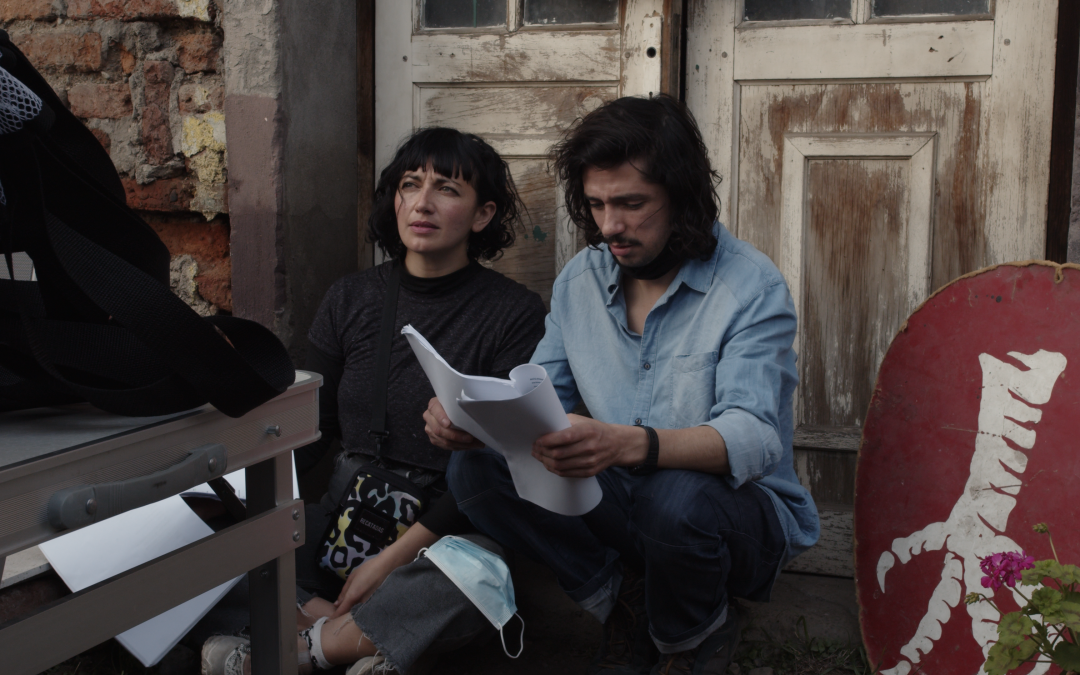 «Nada es como antes»: Compañía La Patogallina adapta obra de Shakespeare en tragicómico documental chileno